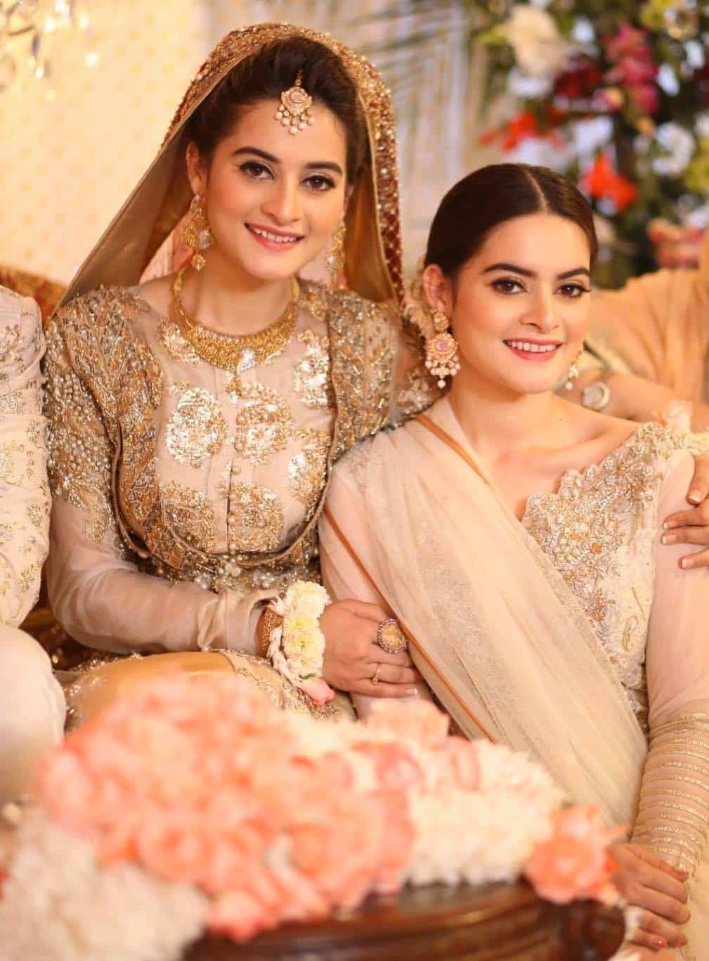 Beautiful Pakistani Celebrities on Their Sisters Wedding