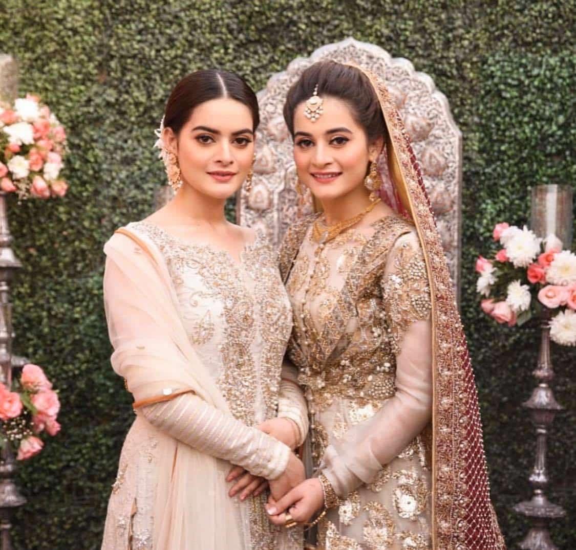 Beautiful Pakistani Celebrities on Their Sisters Wedding