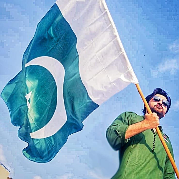 Celebrities Pictures on Pakistan Day -2020