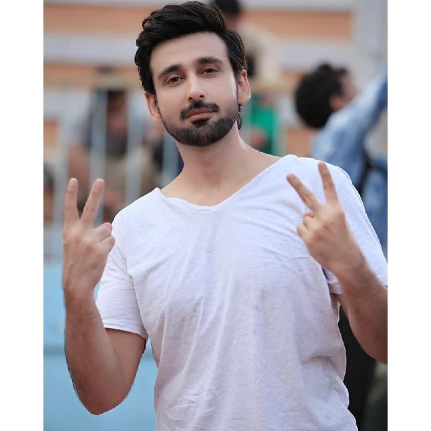 Classy Pictures of Sami Khan