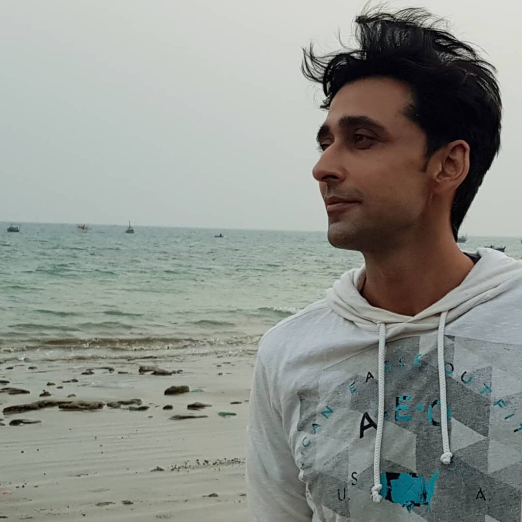 Classy Pictures of Sami Khan