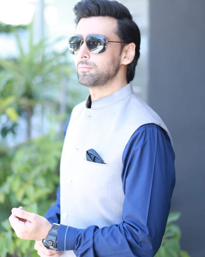 Classy Pictures of Sami Khan