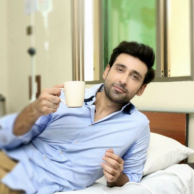 Classy Pictures of Sami Khan