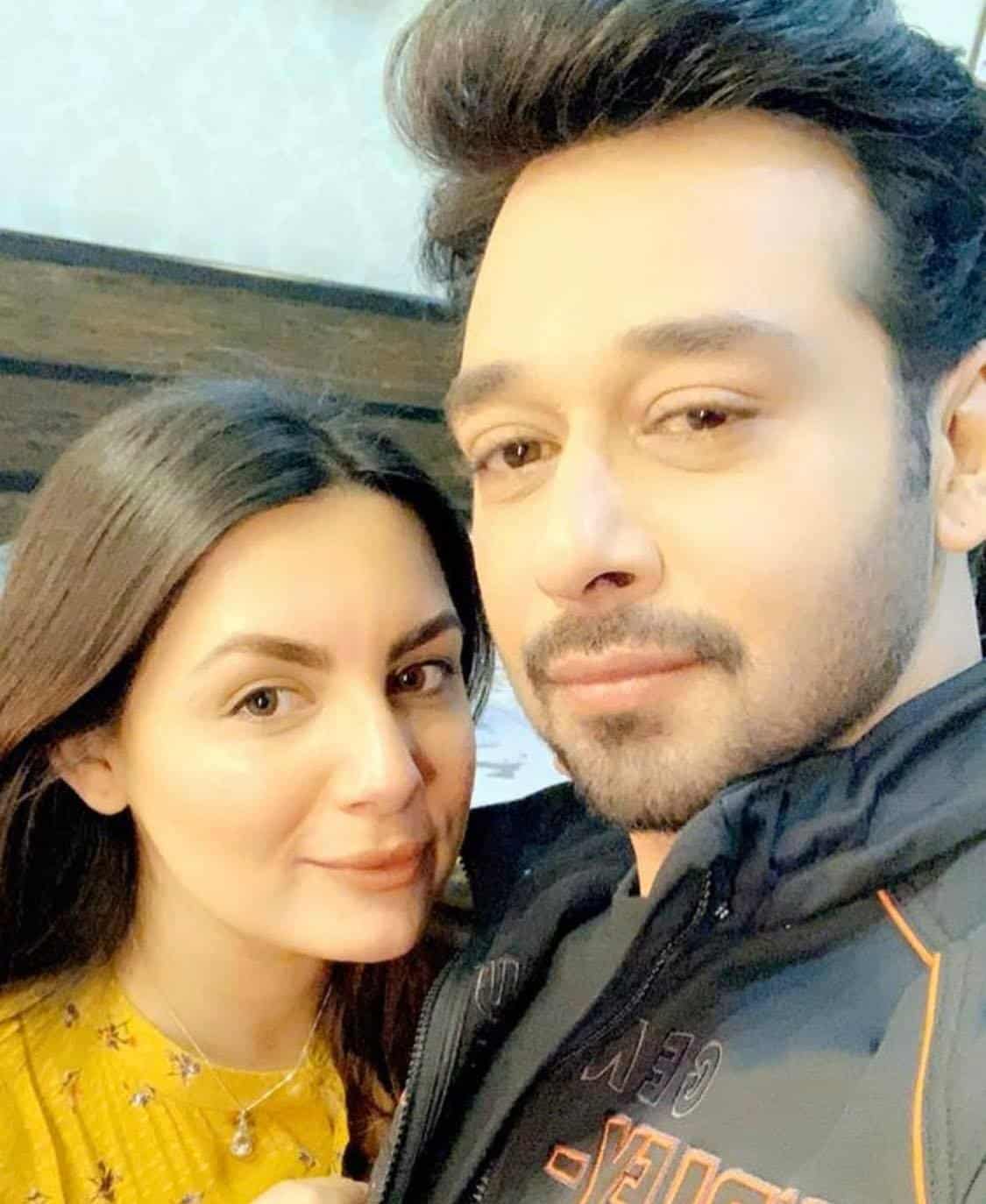 Pakistani Celebrities Whose Wives Are Always By Their Side