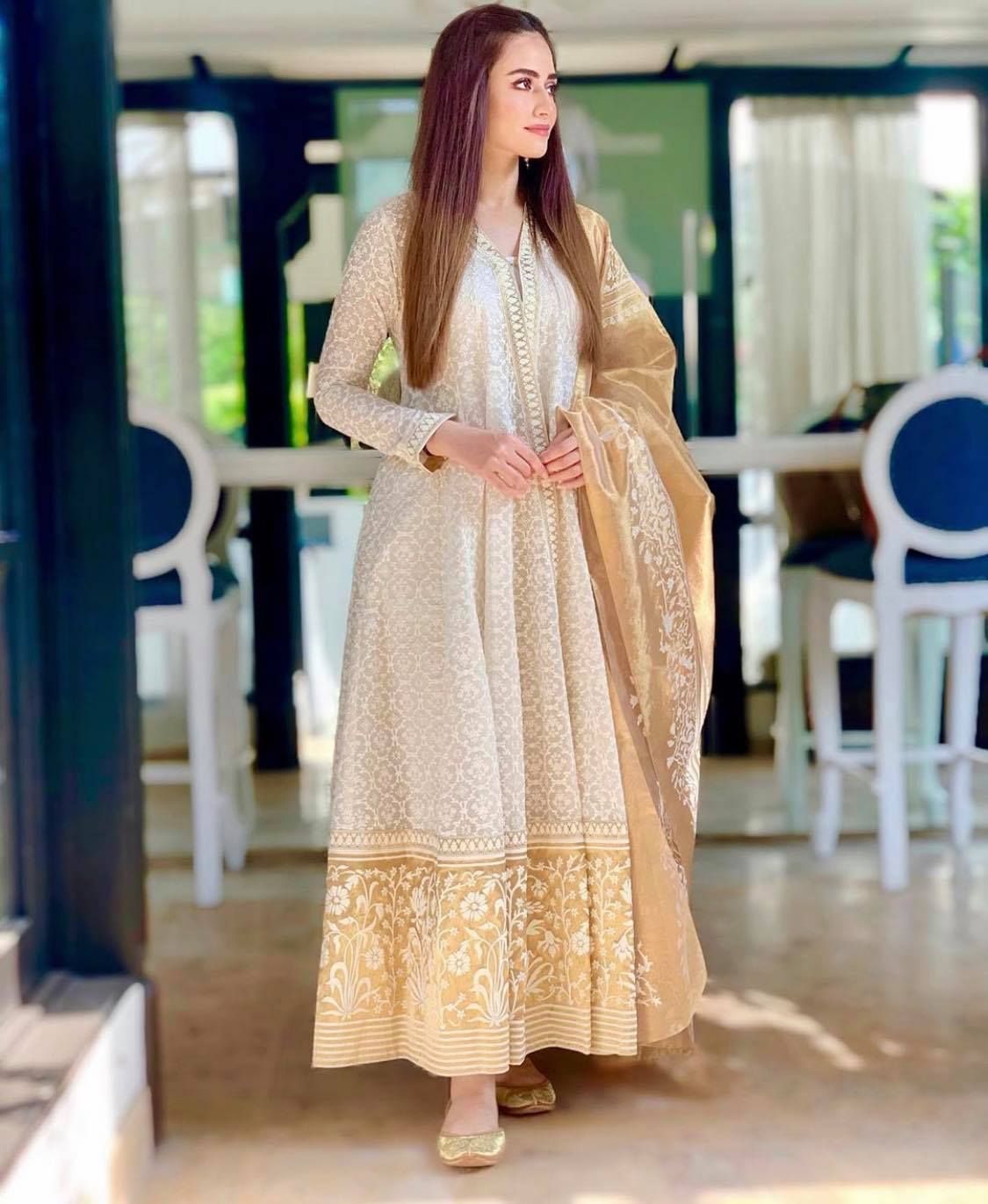 pakistani actress dress