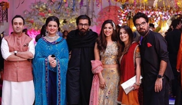 Beautiful Pakistani Celebrities on Their Sisters Wedding