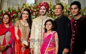 Ayeza Khan With Family - 50 Beauteous Photographs