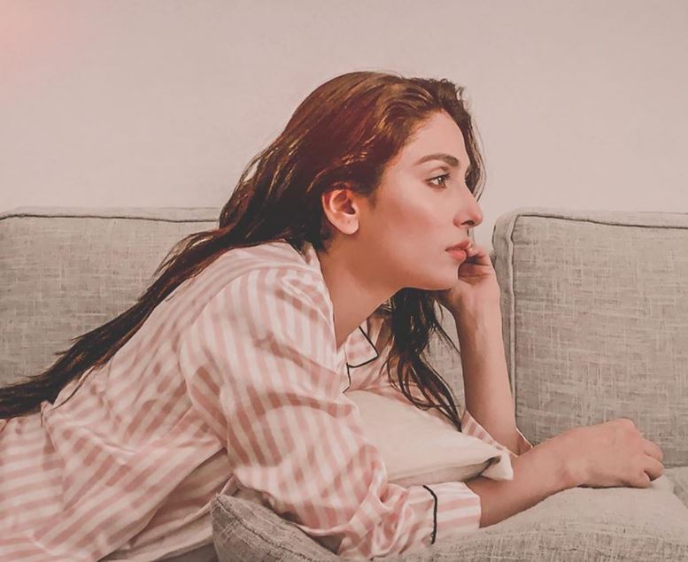 Ayeza Khan Spending Weekend in PJs at Home During Lock Down