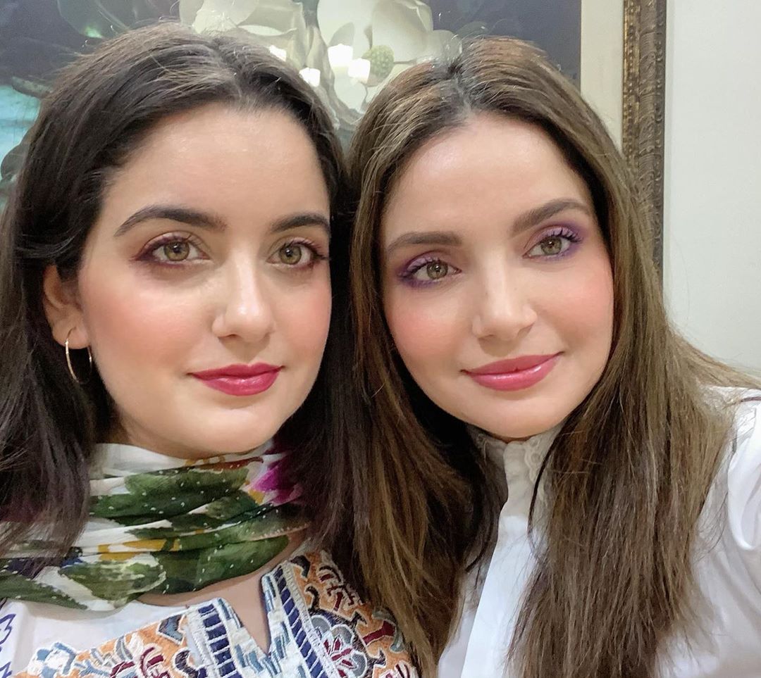 Armeena Khan Sister 11