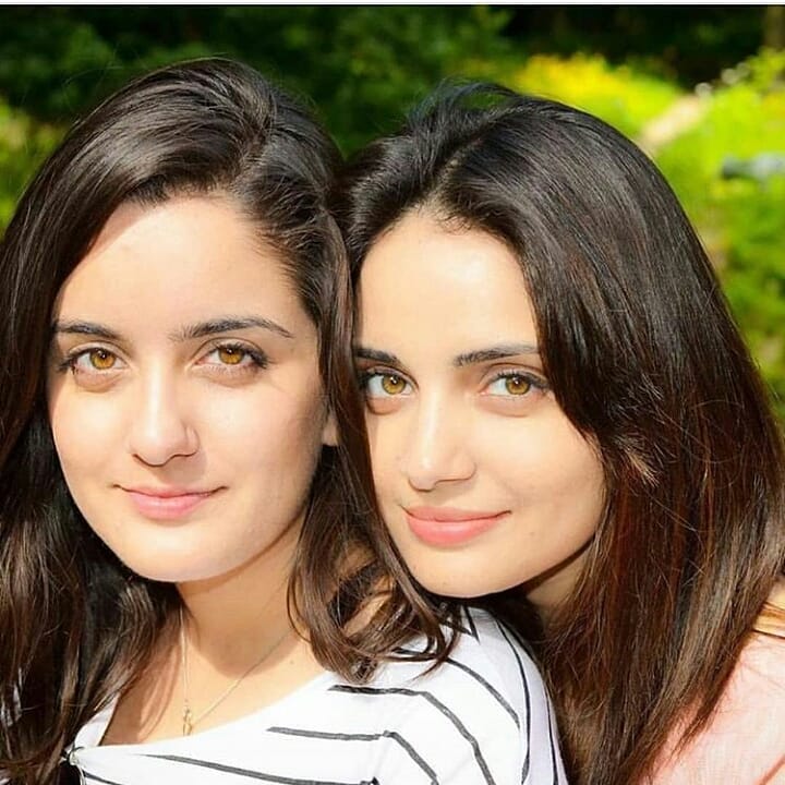 Armeena Khan Sister 12