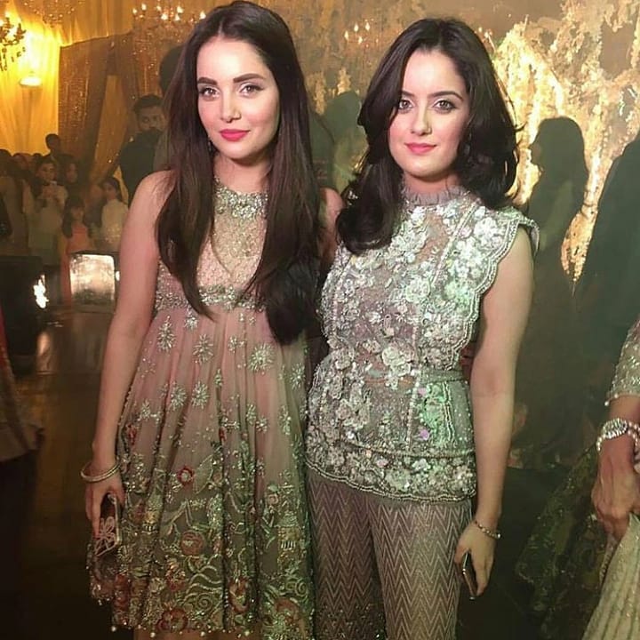 Armeena Khan Sister 14