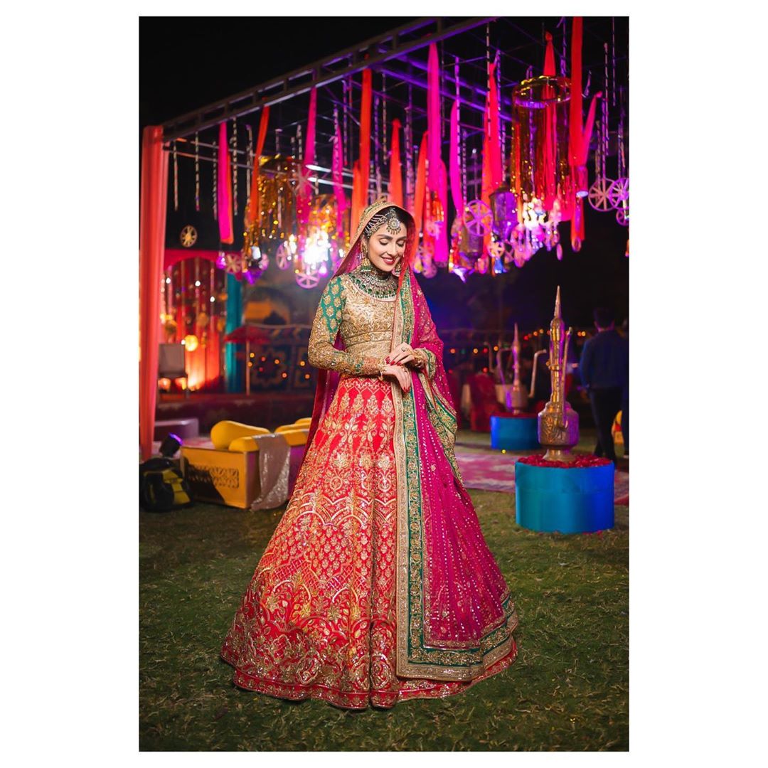 Beautiful Bridal Pictures of Ayeza Khan from the Set of her Drama Mehar Posh