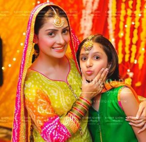 Ayeza Khan With Family - 50 Beauteous Photographs