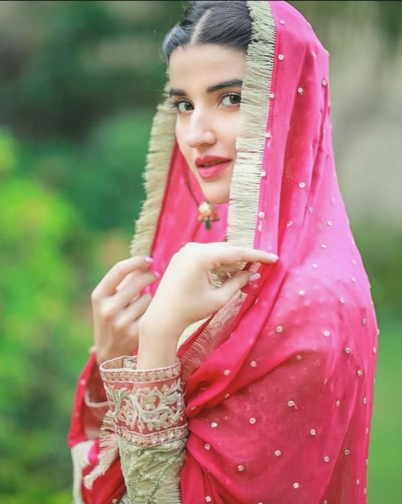 Top 20 Well Dressed Pictures Of Beautiful Hareem Farooq