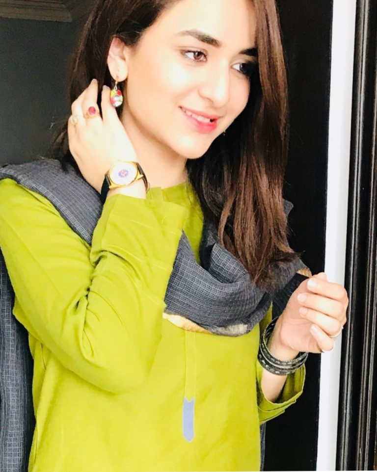 Yumna Zaidi's Views On Celebrities' Dressing | Reviewit.pk