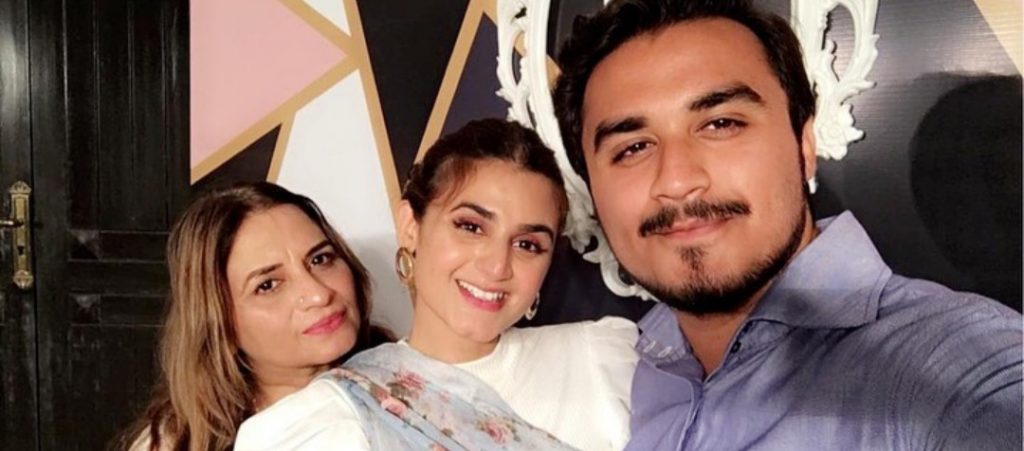 Hira Mani Family - 30 Beautiful Pictures