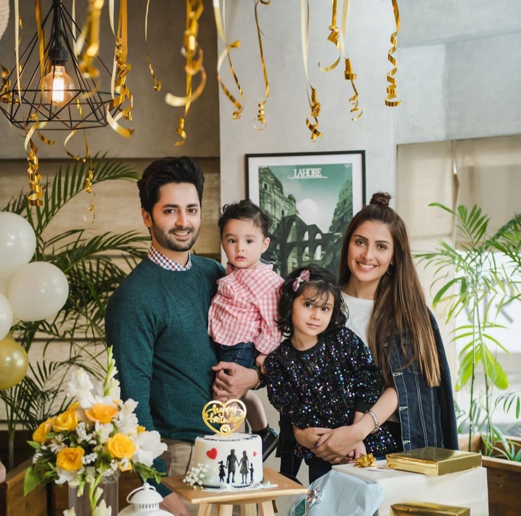 Ayeza Khan With Family - 50 Beauteous Photographs