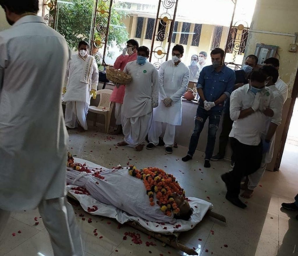 Bollywood Star Rishi Kapoor Last Rites