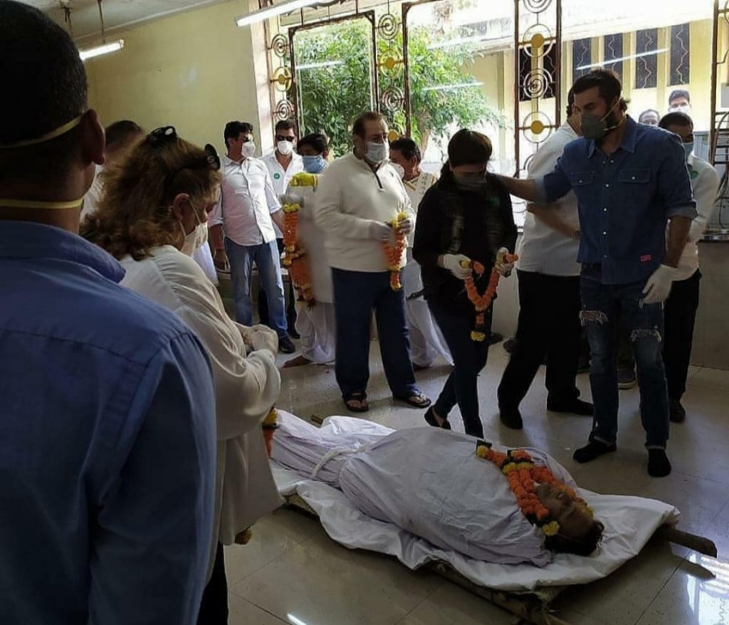 Bollywood Star Rishi Kapoor Last Rites