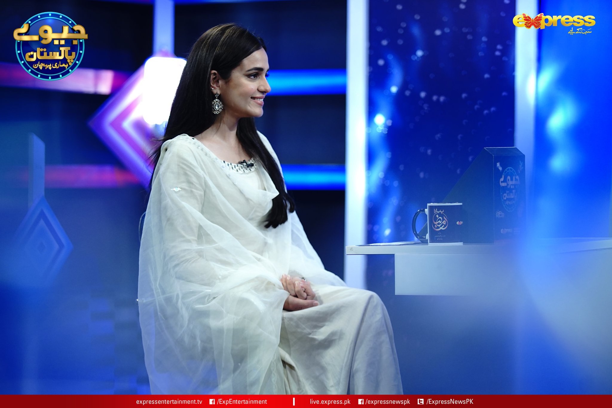 Sumbul Iqbal Pictures from Jeeeway Pakistan Game Show with Dr Aamir Liaquat