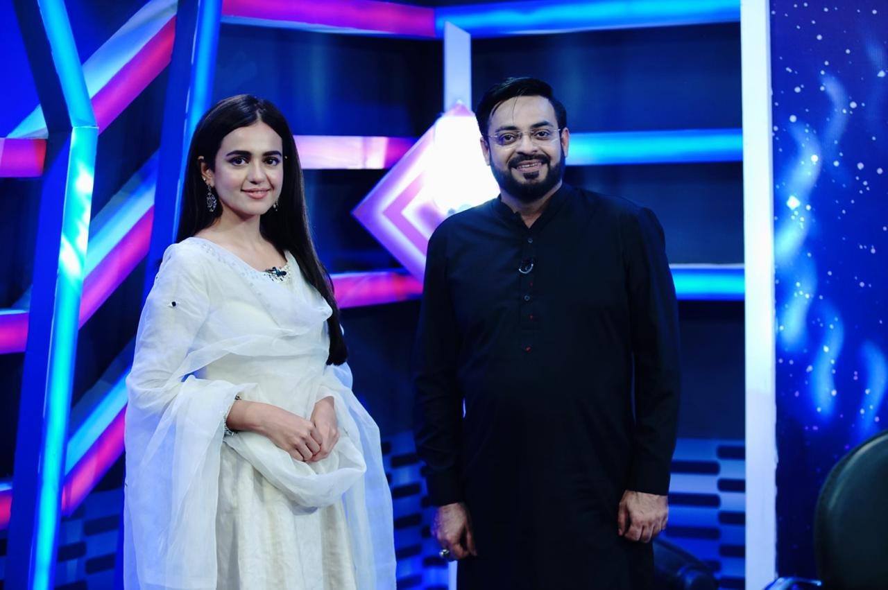 Sumbul Iqbal Pictures from Jeeeway Pakistan Game Show with Dr Aamir Liaquat