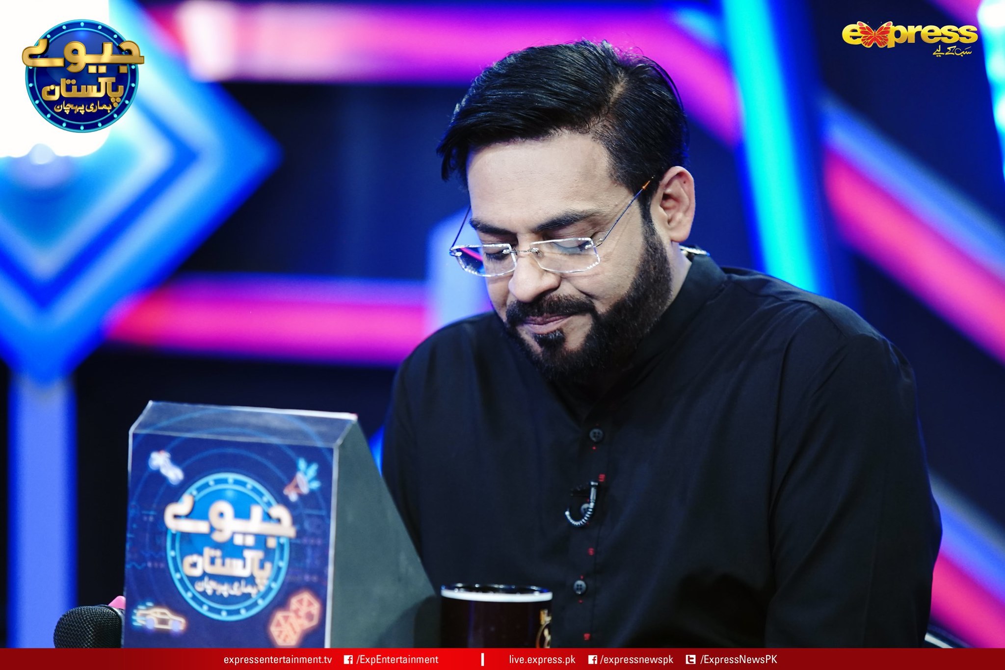 Sumbul Iqbal Pictures from Jeeeway Pakistan Game Show with Dr Aamir Liaquat