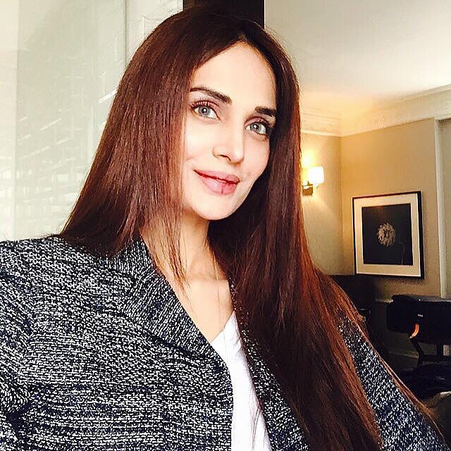 Mehreen Syed Gets Emotional While Sharing Her Story