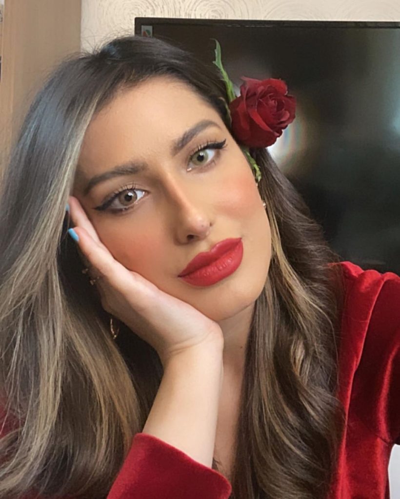 Mehwish Hayat Has Perfect Iraqi Doppelganger