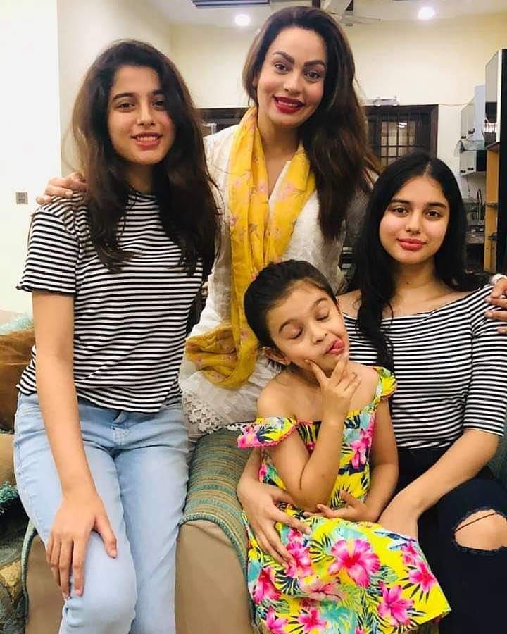 Sadia Imam's Beautiful Clicks with her Daughter and Niece's