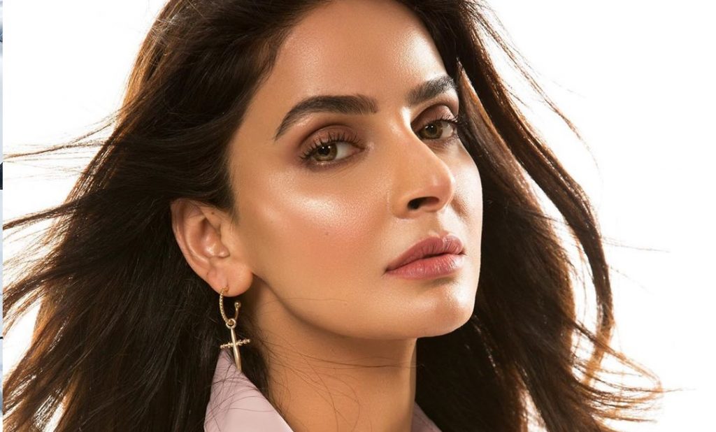 HD Wallpapers of the Gorgeous Saba Qamar