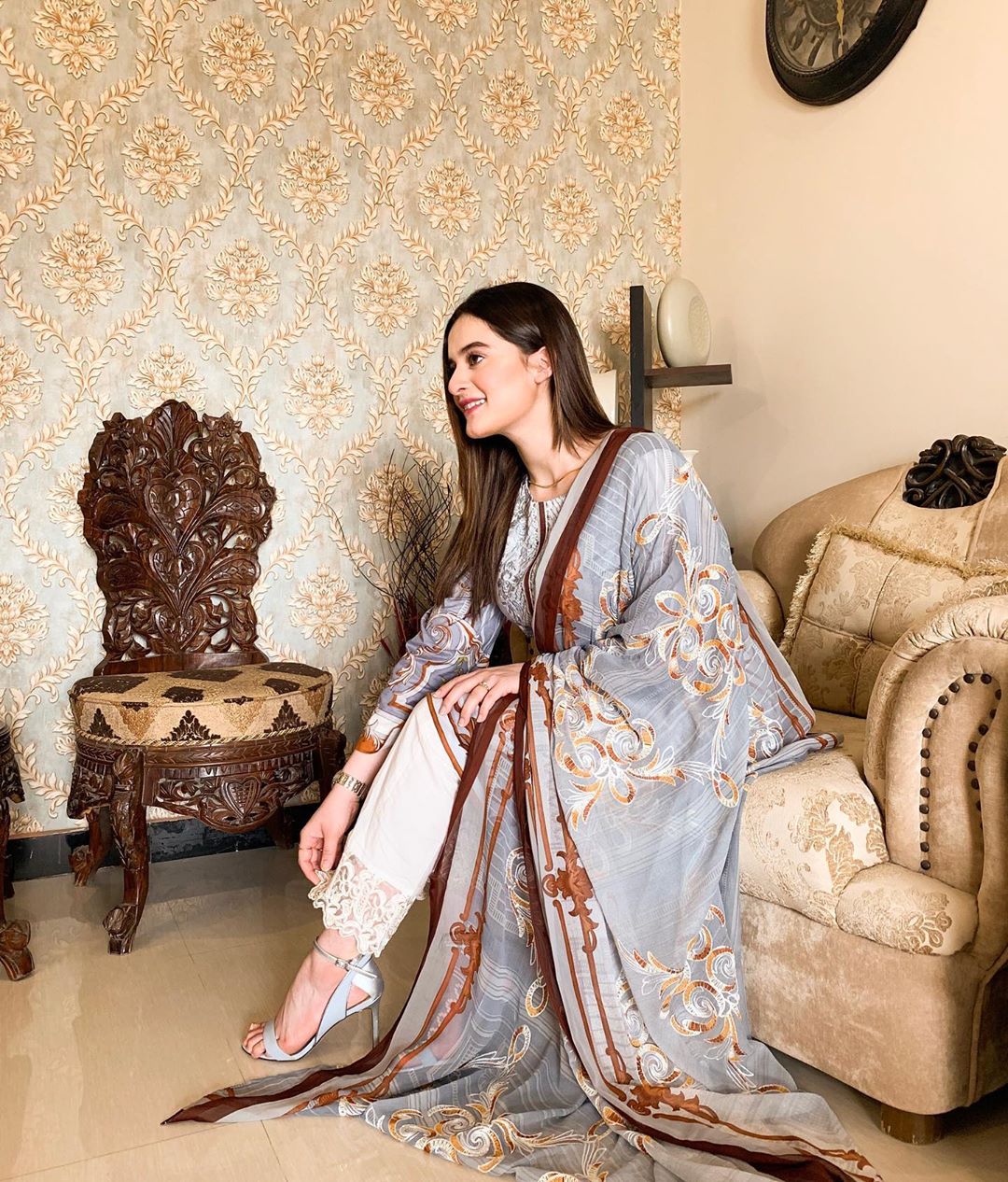 these-dresses-of-aiman-khan-can-be-your-eid-collection-reviewit-pk