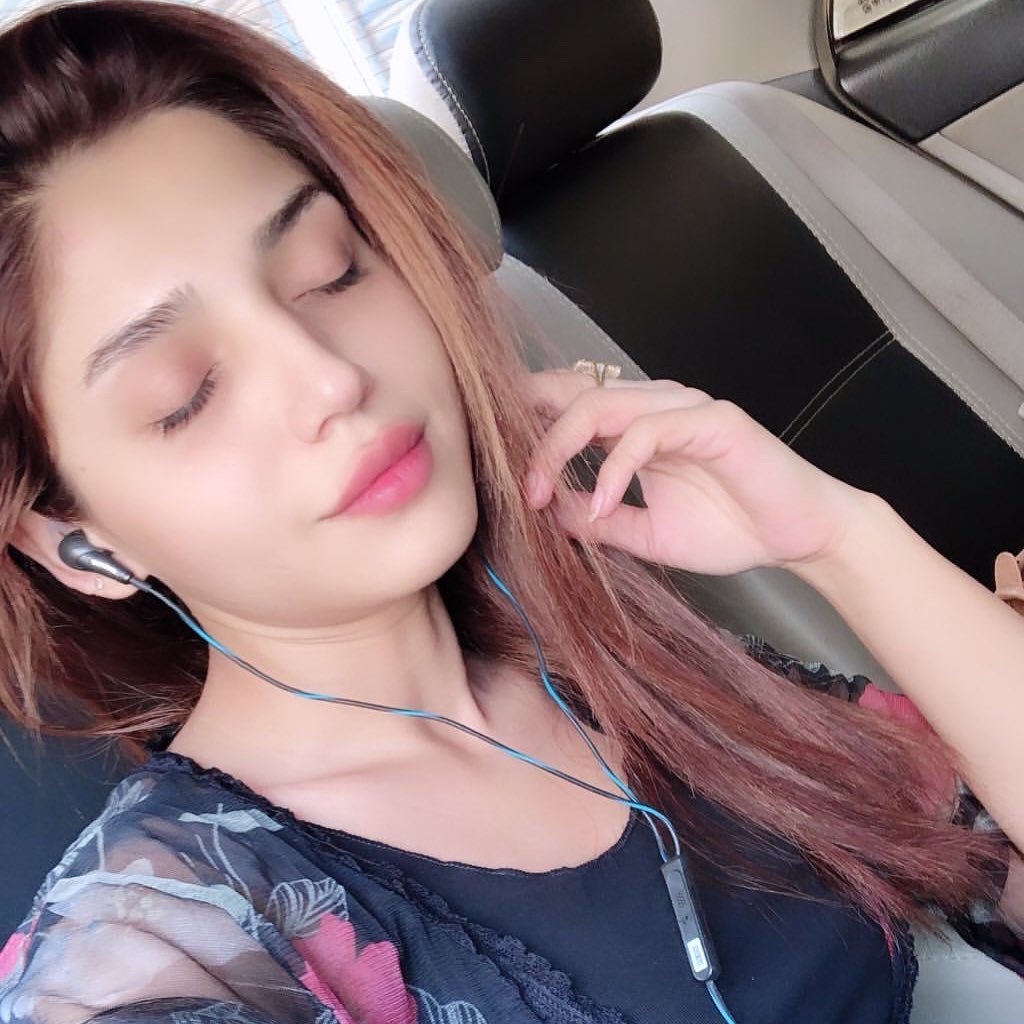 Amna Malick Clicks from Mera Dil Mera Dushman as Aiman