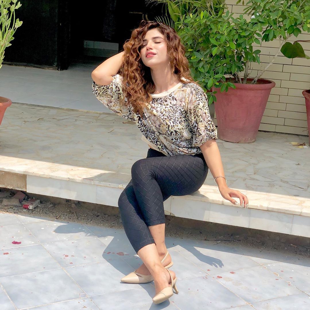 Amna Malick Clicks from Mera Dil Mera Dushman as Aiman