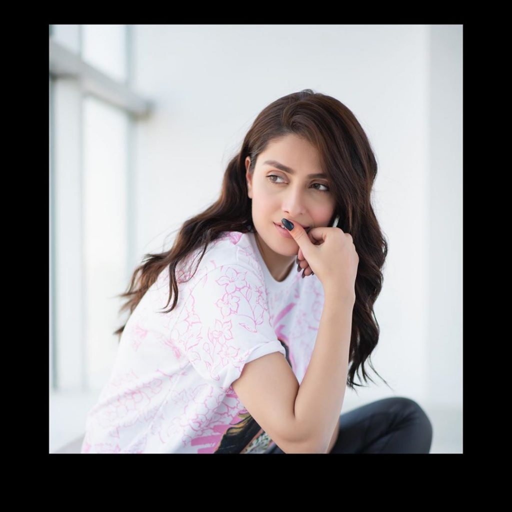 Best Poses of Ayeza Khan Every Girl Should Try