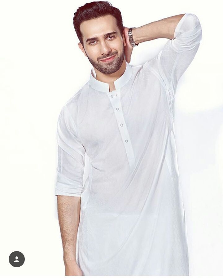 Emmad Irfani’s Kurta Styles That Can Be A Perfect Match For Your Eid Dress