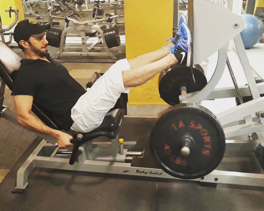 Emmad Irfani Fitness Goals are Real | Reviewit.pk