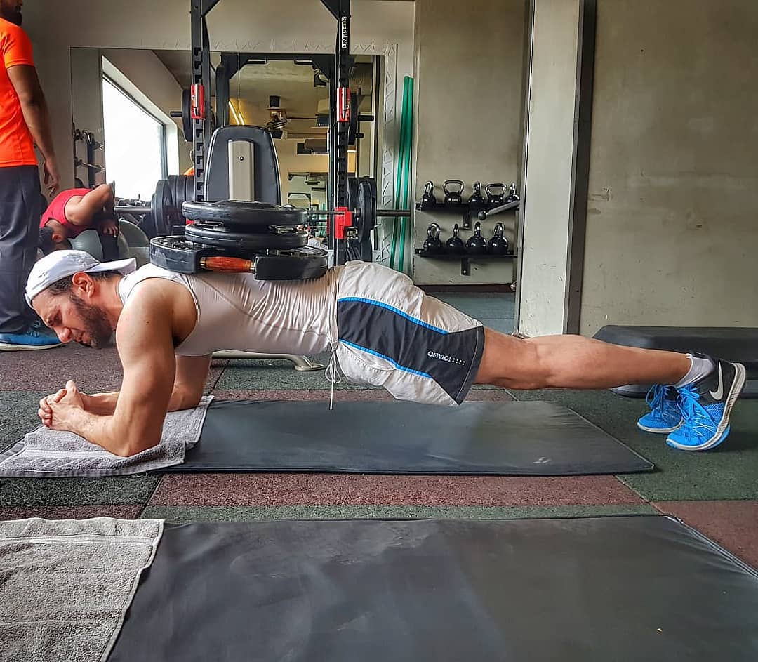 Emmad Irfani Fitness Goals are Real | Reviewit.pk
