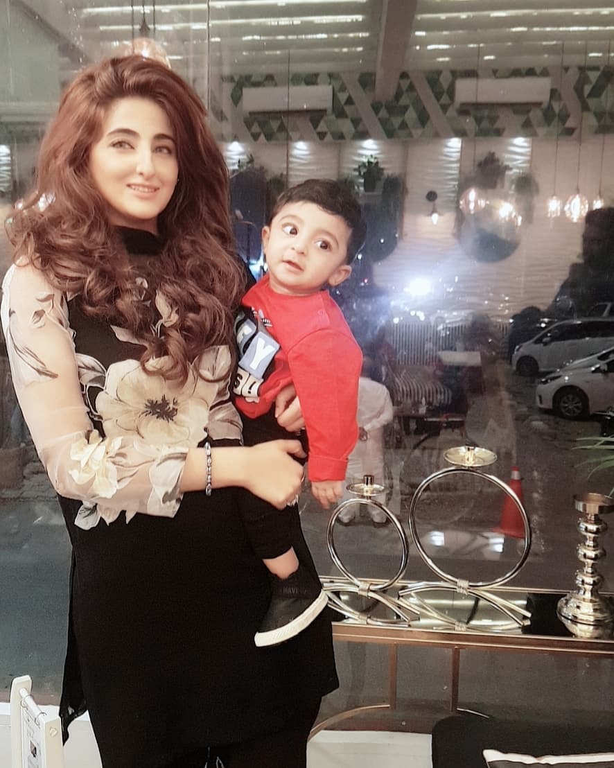 Actress And Host Fatima Sohail Latest Beautiful Pictures with Her Son