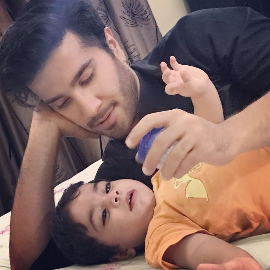 Here is the Inside Life of Feroze Khan Looks Like