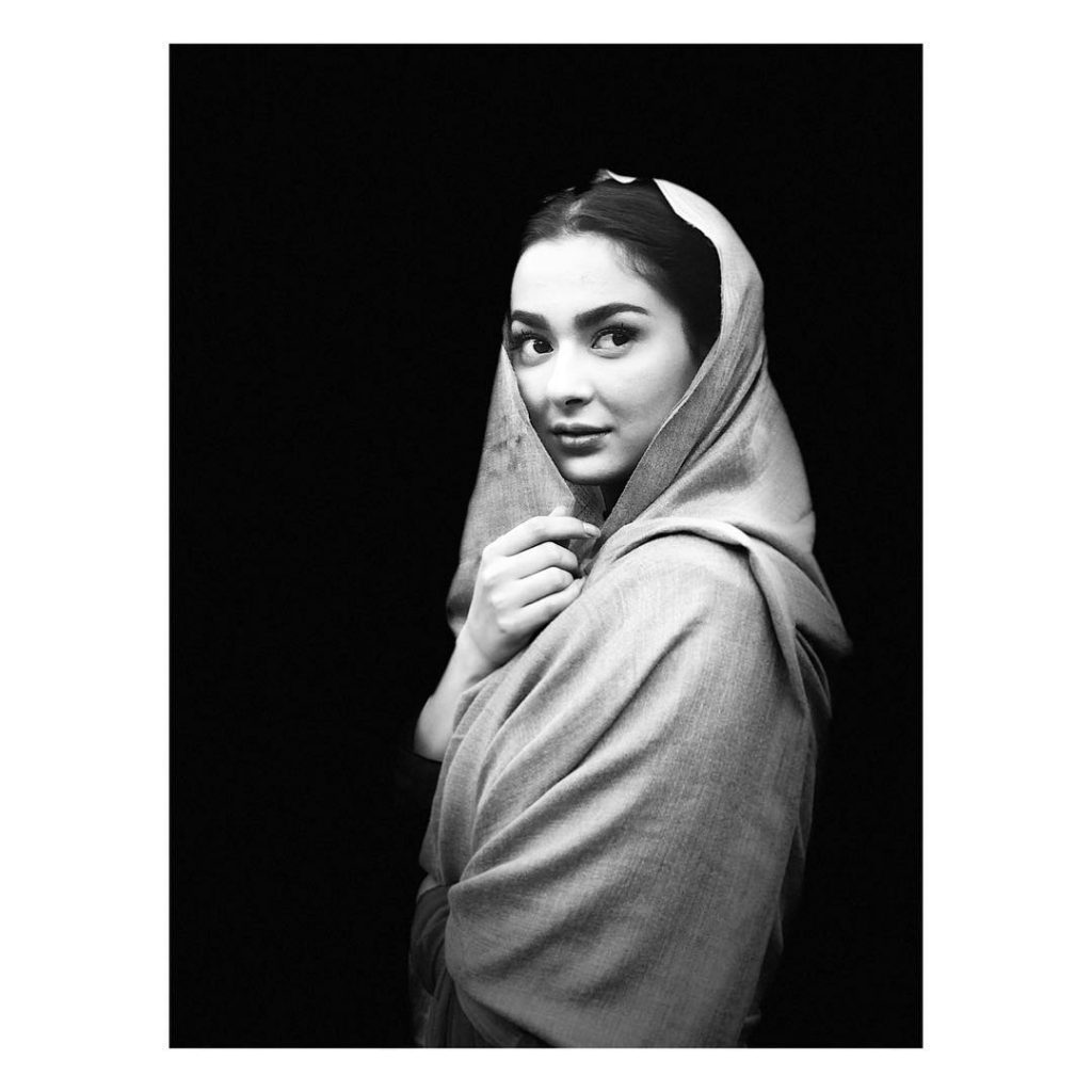 The Eastern Look of Hania Aamir – The Other Side