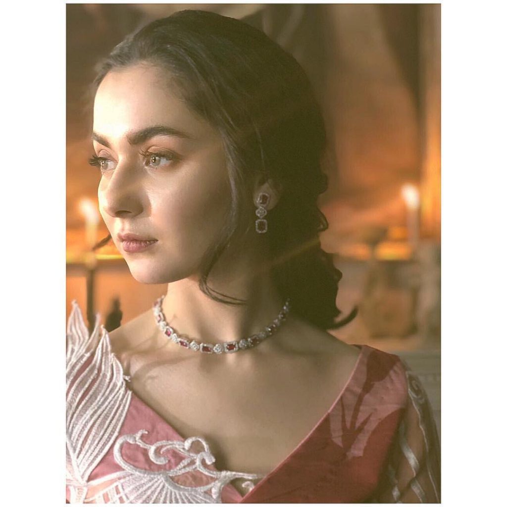 Sun-kissed Pictures of Hania Amir You Must See