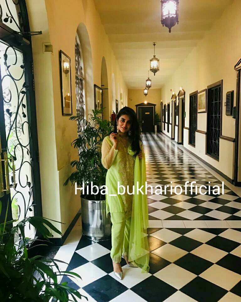 Talented Actress Hiba Bukhari Latest Beautiful Pictures