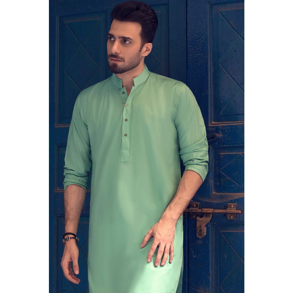 Emmad Irfani’s Kurta Styles That Can Be A Perfect Match For Your Eid Dress