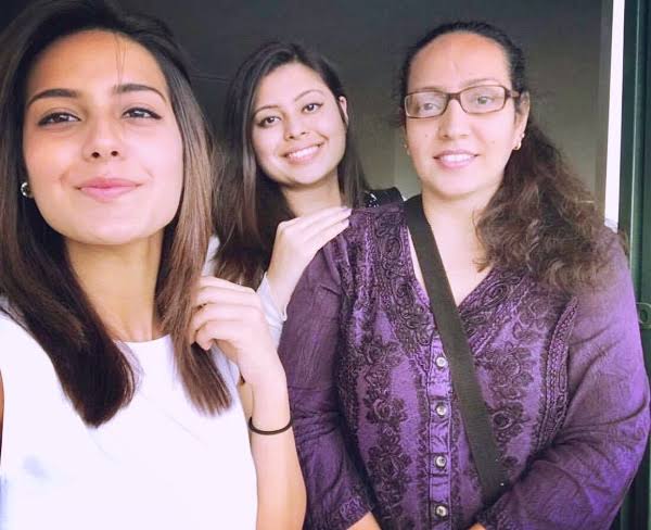 Unseen Family Pictures of Iqra Aziz