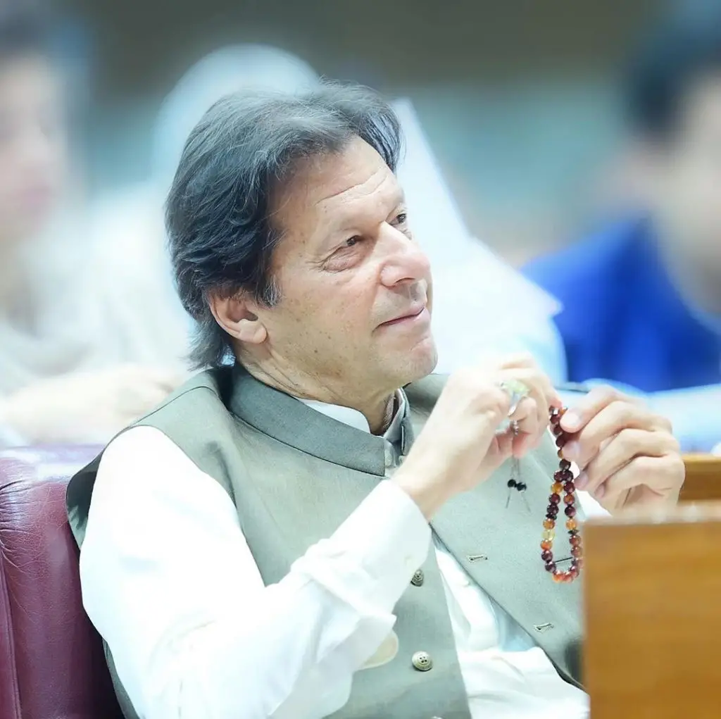 Adorable Pictures of PM Imran Khan in Shalwar Kameez