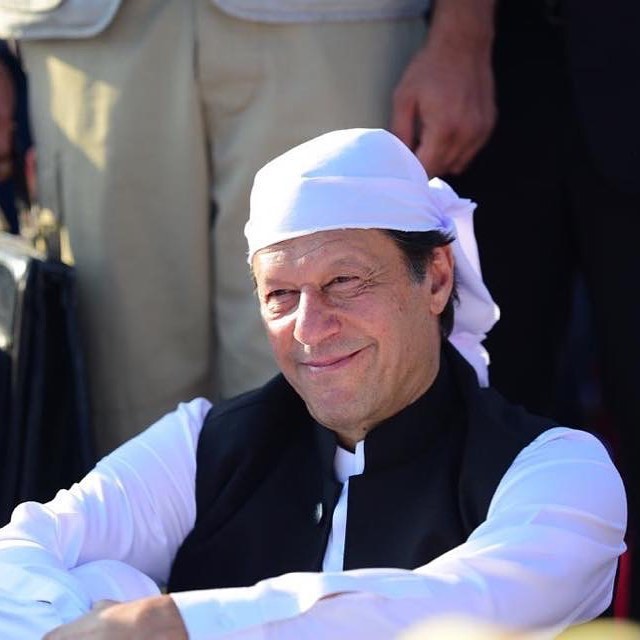 Adorable Pictures of PM Imran Khan in Shalwar Kameez