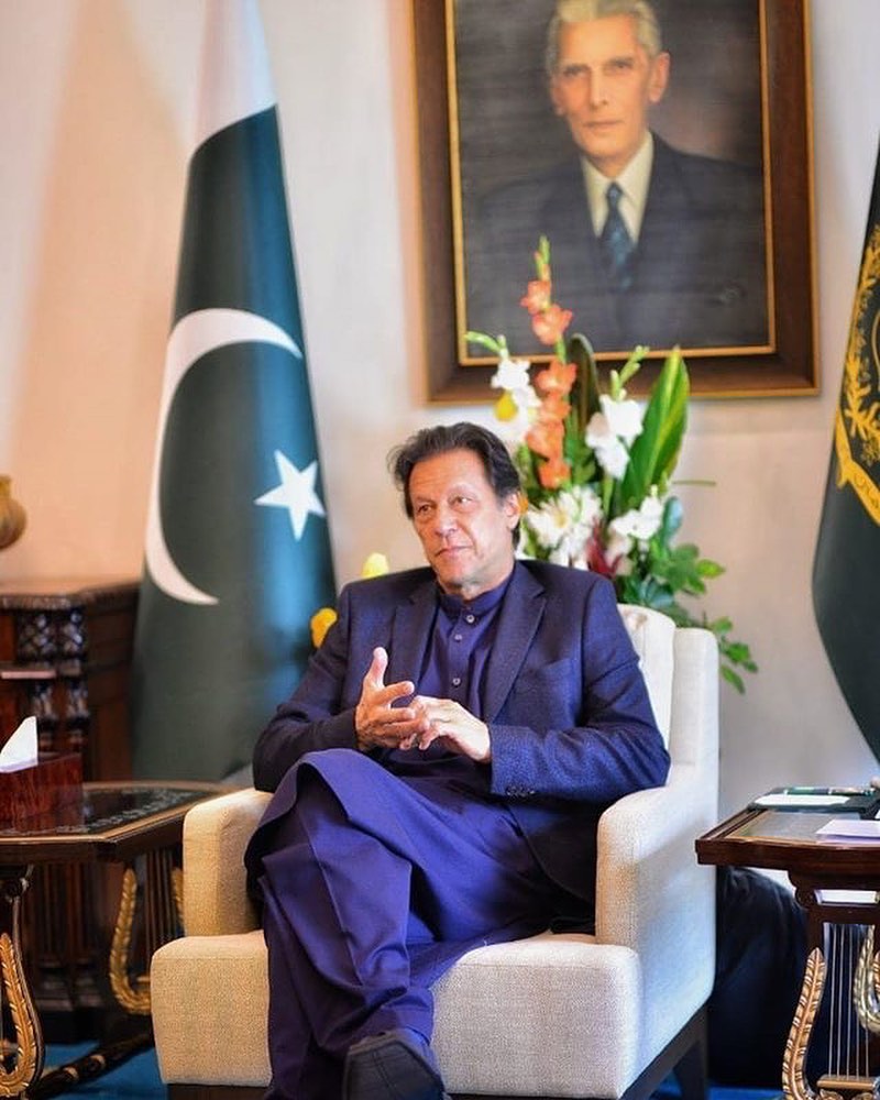 Adorable Pictures of PM Imran Khan in Shalwar Kameez