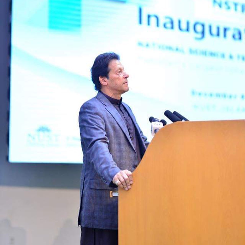 Adorable Pictures of PM Imran Khan in Shalwar Kameez