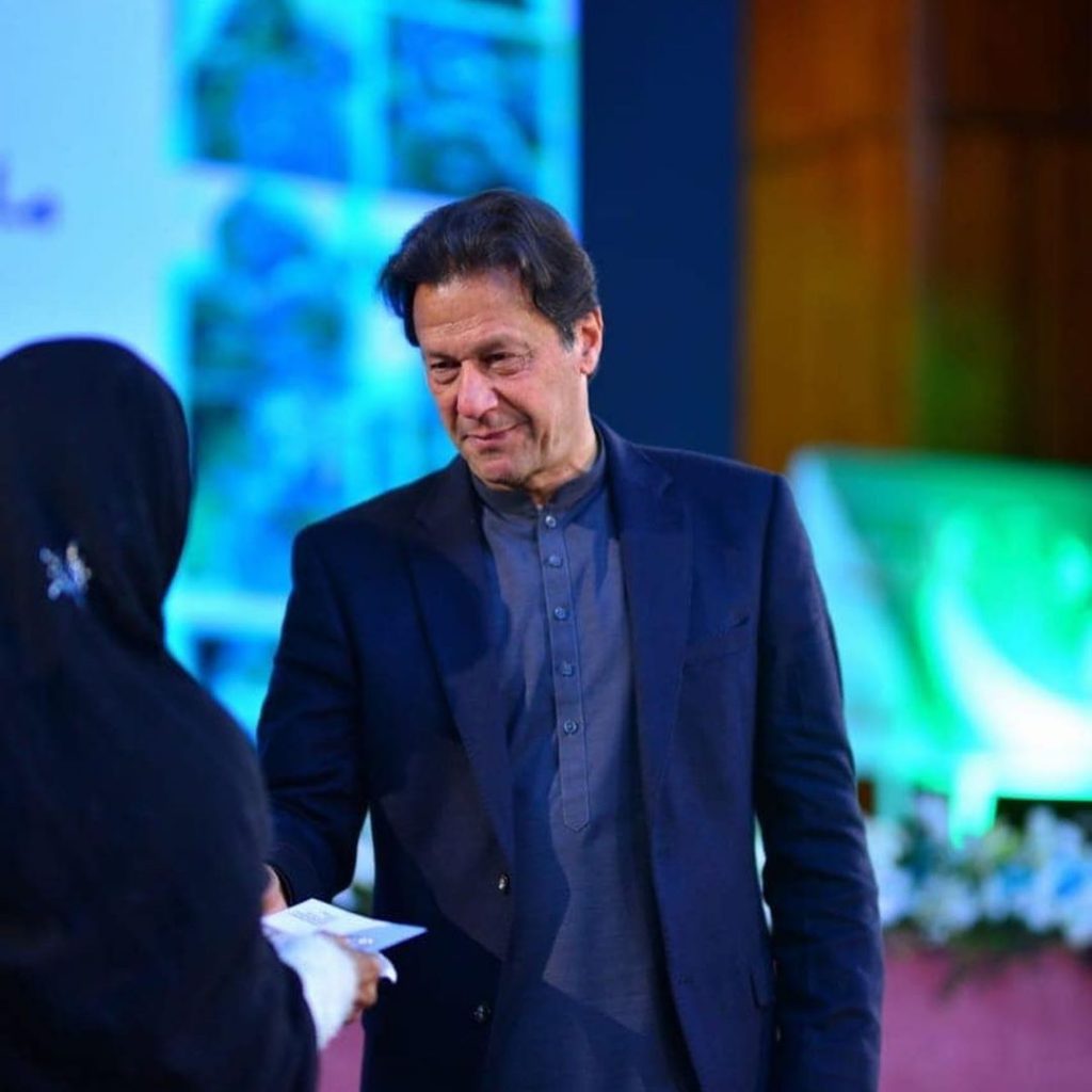 Adorable Pictures of PM Imran Khan in Shalwar Kameez