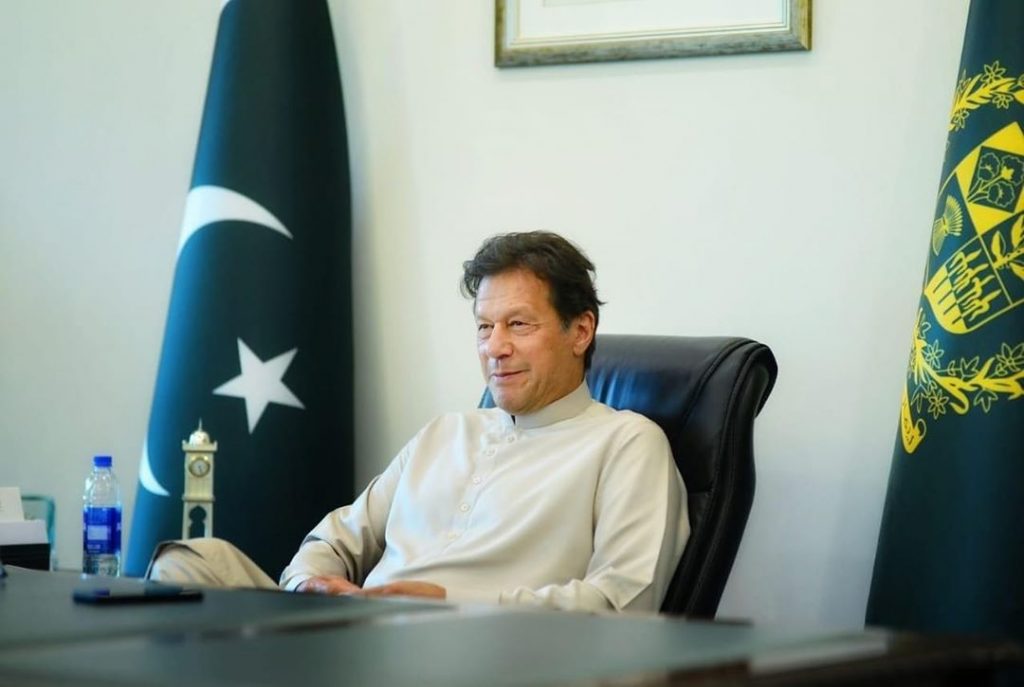 Adorable Pictures of PM Imran Khan in Shalwar Kameez